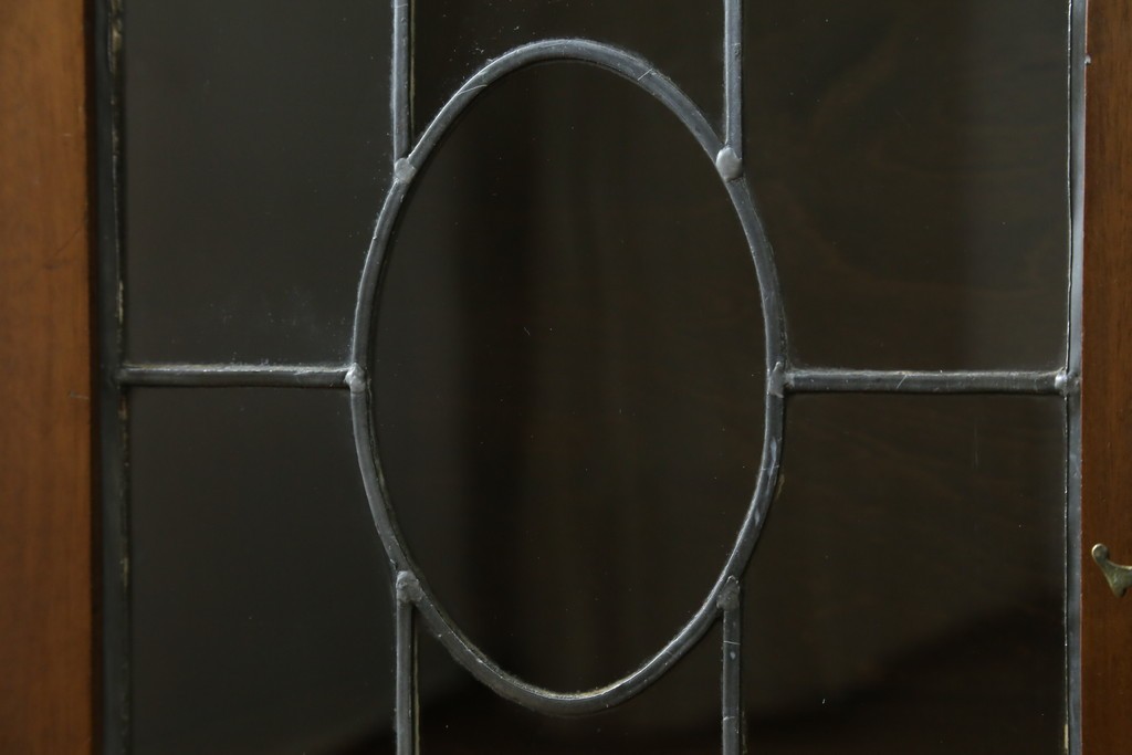 イギリスアンティーク　マホガニー材　可愛らしい脚が魅力のステンドグラス入りサイドバイサイドビューローブックケース　(R-082278)