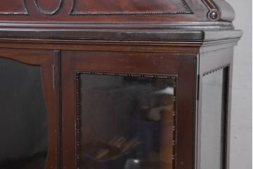 イギリスアンティーク　高級品!!　マホガニー材　象嵌入り　上品で繊細なデザインの小ぶりな猫脚パーラーキャビネット(コレクションケース、キュリオケース、ミラー、飾り棚、戸棚、収納棚、店舗什器、英国)(R-082279)