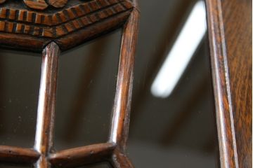 イギリスアンティーク　希少!!　高級品!!　オーク材　手の込んだ彫刻が目を引く重厚で大振りなドリンクサーバーキャビネット(サイドボード、サイドキャビネット、飾り棚、収納棚、戸棚、食器棚、カップボード、カクテルキャビネット)(R-082280)
