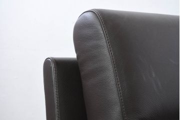 中古　美品　カリモク家具(karimoku)　domani(ドマーニ)　Excel-Life(エクセルライフ)　美しいフォルムが高級感漂う2.5人掛けソファ(2P、2.5P、3P、2人掛け、2.5人掛け、3人掛け)(定価約90万円)(R-082282)
