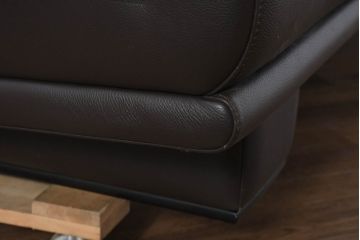 中古　美品　カリモク家具(karimoku)　domani(ドマーニ)　Excel-Life(エクセルライフ)　美しいフォルムが高級感漂う2.5人掛けソファ(2P、2.5P、3P、2人掛け、2.5人掛け、3人掛け)(定価約90万円)(R-082282)