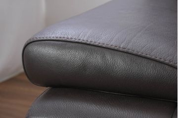 中古　美品　カリモク家具(karimoku)　domani(ドマーニ)　Excel-Life(エクセルライフ)　美しいフォルムが高級感漂う2.5人掛けソファ(2P、2.5P、3P、2人掛け、2.5人掛け、3人掛け)(定価約90万円)(R-082282)