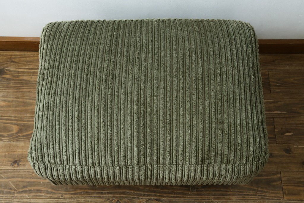 中古　美品!!　ACME Furniture(アクメファニチャー)　JETTY feather(ジェティ・フェザー)　肌触りの良いコーデュロイ生地のおしゃれなオットマン　定価約8万5千円　(R-082284)