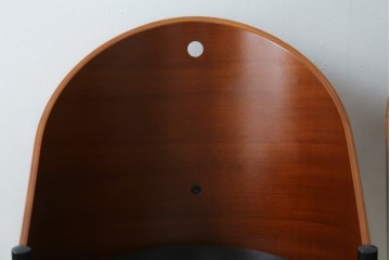 イタリアビンテージ　名作希少品!!　ドリアデ(Driade)　コステス(COSTES)　フィリップ・スタルク(Philippe Starck)デザイン　流線形のフォルムが美しいダイニングチェア2脚セット　(R-082288)