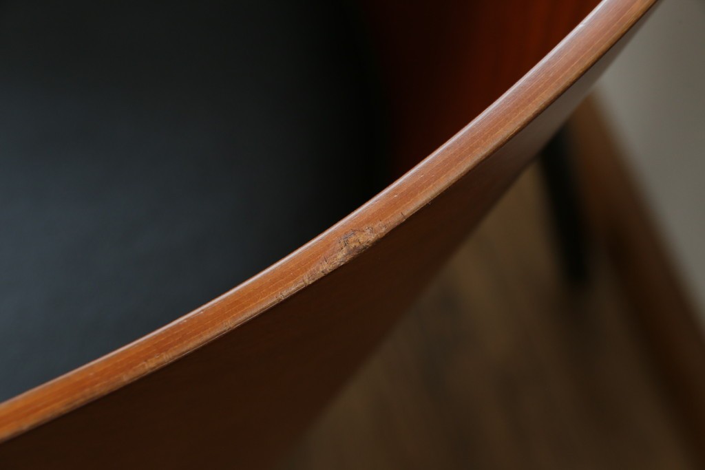 イタリアビンテージ　名作希少品!!　ドリアデ(Driade)　コステス(COSTES)　フィリップ・スタルク(Philippe Starck)デザイン　流線形のフォルムが美しいダイニングチェア2脚セット　(R-082288)