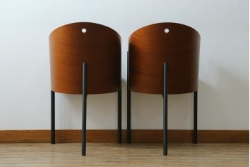 イタリアビンテージ　名作希少品!!　ドリアデ(Driade)　コステス(COSTES)　フィリップ・スタルク(Philippe Starck)デザイン　流線形のフォルムが美しいダイニングチェア2脚セット　(R-082288)