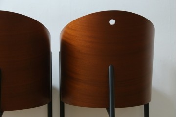 イタリアビンテージ　名作希少品!!　ドリアデ(Driade)　コステス(COSTES)　フィリップ・スタルク(Philippe Starck)デザイン　流線形のフォルムが美しいダイニングチェア2脚セット　(R-082288)