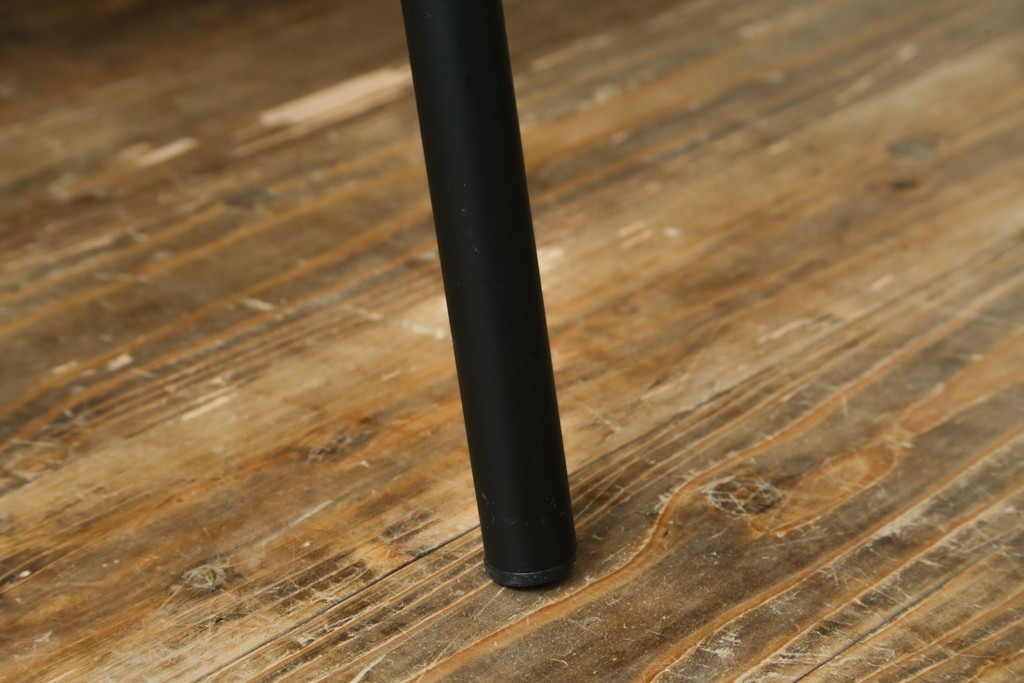 イタリアビンテージ　名作希少品!!　ドリアデ(Driade)　コステス(COSTES)　フィリップ・スタルク(Philippe Starck)デザイン　流線形のフォルムが美しいダイニングチェア2脚セット　(R-082288)