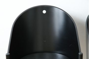 イタリアビンテージ　名作希少品!!　ドリアデ(Driade)　コステス(COSTES)　フィリップ・スタルク(Philippe Starck)デザイン　流線形のフォルムが美しいダイニングチェア2脚セット(椅子、イス、ヴィンテージ、バラ売り可能)(R-082289)