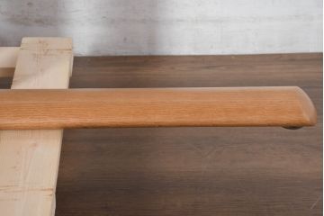 中古　美品　飛騨高山　家具ブランド　シラカワ(shirakawa)　ネオ(NEO)シリーズ　オーク材　ひょうたん型の天板が温かみを感じるダイニングテーブル(ネオテーブル、4人掛け、食卓、作業台)(定価約24万円)(R-082292)