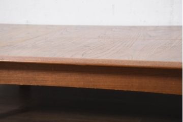 北欧ビンテージ　チーク材　無駄のないデザインが使い勝手の良いローテーブル(エクステンションテーブル、センターテーブル、リビングテーブル、座卓、ヴィンテージ)(R-082298)