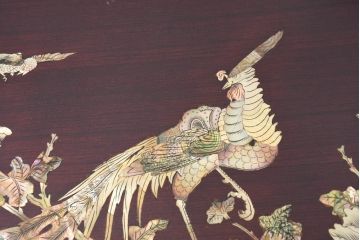 アジアンビンテージ　美しい螺鈿細工入り!!　透かし彫りが見事な座卓(ローテーブル、センターテーブル、リビングテーブル)(R-082299)