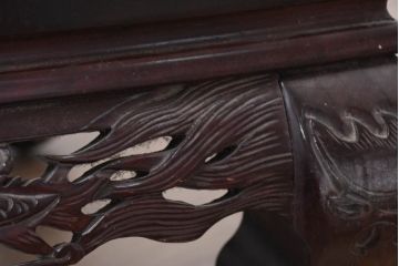 アジアンビンテージ　美しい螺鈿細工入り!!　透かし彫りが見事な座卓(ローテーブル、センターテーブル、リビングテーブル)(R-082299)