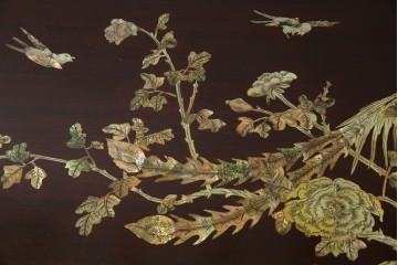 アジアンビンテージ　美しい螺鈿細工入り!!　透かし彫りが見事な座卓(ローテーブル、センターテーブル、リビングテーブル)(R-082299)