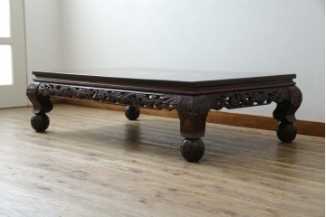 アジアンビンテージ　美しい螺鈿細工入り!!　透かし彫りが見事な座卓(ローテーブル、センターテーブル、リビングテーブル)(R-082299)