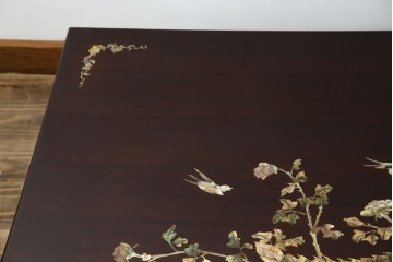 アジアンビンテージ　美しい螺鈿細工入り!!　透かし彫りが見事な座卓(ローテーブル、センターテーブル、リビングテーブル)(R-082299)