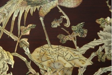 アジアンビンテージ　美しい螺鈿細工入り!!　透かし彫りが見事な座卓(ローテーブル、センターテーブル、リビングテーブル)(R-082299)