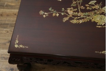 アジアンビンテージ　美しい螺鈿細工入り!!　透かし彫りが見事な座卓(ローテーブル、センターテーブル、リビングテーブル)(R-082299)