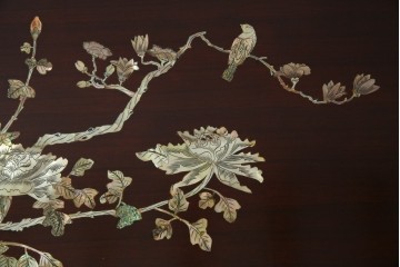 アジアンビンテージ　美しい螺鈿細工入り!!　透かし彫りが見事な座卓(ローテーブル、センターテーブル、リビングテーブル)(R-082299)