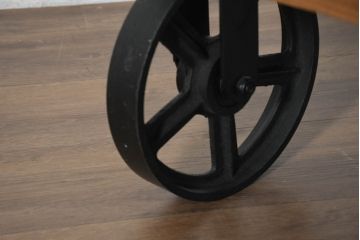 中古　品切れで入手困難品　tohma(東馬)　UP291 PULLEY2 CT BK　トロリーテーブル　インダストリアルスタイルの空間づくりに活躍する車輪付きローテーブル(センターテーブル、リビングテーブル)(R-082300)