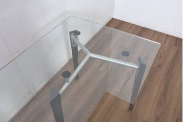 中古　美品　AD CORE(エーディ コア)　CENTRO(セントロ)　AD-872B-150　異素材の組み合わせがモダンでスタイリッシュなダイニングテーブル(ガラステーブル、ガラス天板、食卓、4人掛け)(定価約25万円)(R-082302)