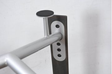 中古　美品　AD CORE(エーディ コア)　CENTRO(セントロ)　AD-872B-150　異素材の組み合わせがモダンでスタイリッシュなダイニングテーブル(ガラステーブル、ガラス天板、食卓、4人掛け)(定価約25万円)(R-082302)