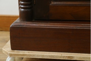 アジアンヴィンテージ　チーク材　無垢材　気品と風格が漂うアンティーク調のサイドテーブル　(R-082303)