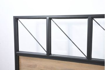 中古　UP TOWN FURNITURE(アップ タウン ファニチャー)　WORC(ウォルク)　インダストリアル　ガラス入り　ヴィンテージ感溢れるキャスター付きパーテーション2台セット(衝立て、ついたて、衝い立て、仕切り、間仕切り、店舗什器)(定価2台で約174000円)(R-082307)