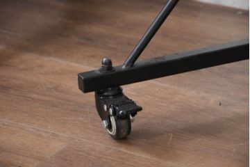 中古　UP TOWN FURNITURE(アップ タウン ファニチャー)　WORC(ウォルク)　インダストリアル　ガラス入り　ヴィンテージ感溢れるキャスター付きパーテーション2台セット(衝立て、ついたて、衝い立て、仕切り、間仕切り、店舗什器)(定価2台で約174000円)(R-082307)