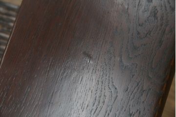 中古　希少な廃番品　久和屋　SCANDECK(スカンディック)シリーズ　オーク材の杢目が美しい重厚な一人掛けソファ2脚セット(アームチェア、ローチェア、リビングチェア、板座チェア、ダイニングチェア、イス、椅子、バラ売り可能)(R-082308)