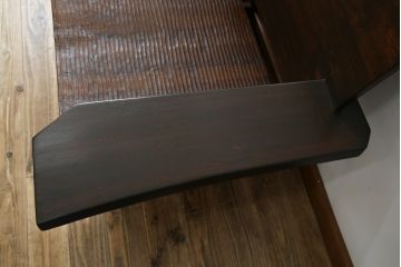 中古　希少な廃番品　久和屋　SCANDECK(スカンディック)シリーズ　オーク材の杢目が美しい重厚な一人掛けソファ2脚セット(アームチェア、ローチェア、リビングチェア、板座チェア、ダイニングチェア、イス、椅子、バラ売り可能)(R-082308)