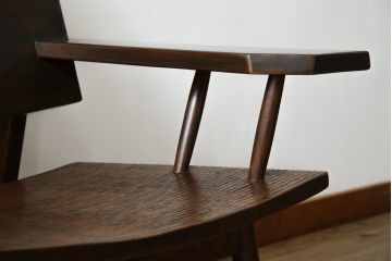 中古　希少な廃番品　久和屋　SCANDECK(スカンディック)シリーズ　オーク材の杢目が美しい重厚な一人掛けソファ2脚セット(アームチェア、ローチェア、リビングチェア、板座チェア、ダイニングチェア、イス、椅子、バラ売り可能)(R-082308)