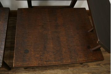 中古　希少な廃番品　久和屋　SCANDECK(スカンディック)シリーズ　オーク材の杢目が美しい重厚な一人掛けソファ2脚セット(アームチェア、ローチェア、リビングチェア、板座チェア、ダイニングチェア、イス、椅子、バラ売り可能)(R-082308)
