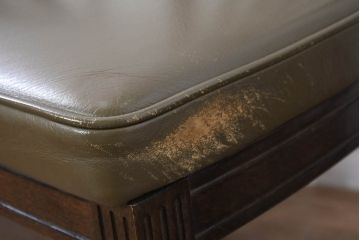 中古　カリモク家具(karimoku)　domani(ドマーニ)　QUEENS LIFE(クイーンズライフ)　洗練されたデザインが魅力のダイニングチェア4脚セット(椅子、イス、バラ売り可能)(定価4脚で約37万円)(R-082309)