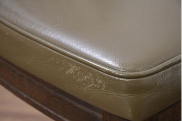 中古　カリモク家具(karimoku)　domani(ドマーニ)　QUEENS LIFE(クイーンズライフ)　洗練されたデザインが魅力のダイニングチェア4脚セット(椅子、イス、バラ売り可能)(定価4脚で約37万円)(R-082309)