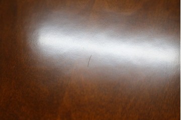 イタリアヴィンテージ　高級輸入家具　マホガニー材　丸みを帯びたデザインが優しい雰囲気のサイドボード　(R-082312)