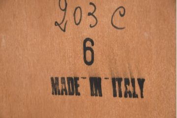 イタリアビンテージ　高級輸入家具　マホガニー材　丸みを帯びたデザインが優しい雰囲気のサイドボード(サイドキャビネット、収納棚、戸棚、ヴィンテージ)(R-082312)