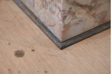 イタリアアンティーク　最高級!!　上質な真鍮(しんちゅう)飾りと大理石の豪華な回転式飾り台(フラワースタンド、花台)(R-082313)