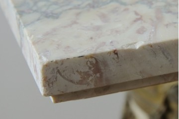 イタリアアンティーク　最高級!!　上質な真鍮(しんちゅう)飾りと大理石の豪華な回転式飾り台　(R-082313)