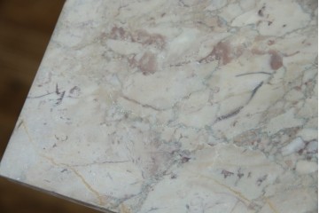 イタリアアンティーク　最高級!!　上質な真鍮(しんちゅう)飾りと大理石の豪華な回転式飾り台　(R-082313)