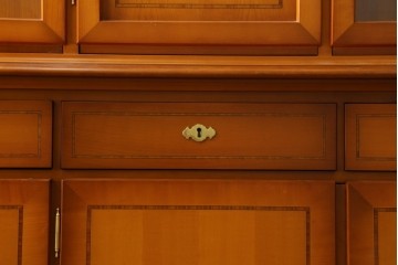 中古　超美品　ドイツ　最高級家具メーカー　WARRINGS(ウォーリングス)社　高級感のある象嵌入りキャビネット　定価約600万円　(R-082314)