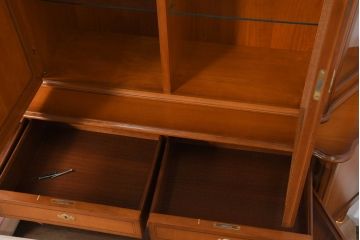 中古　超美品　ドイツ　最高級家具メーカー　WARRINGS(ウォーリングス)社　高級感のある象嵌入りキャビネット(収納棚、戸棚、食器棚、カップボード、飾り棚、コレクションケース、ディスプレイケース、店舗什器)(定価約600万円)(R-082314)
