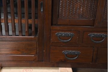 中古　民芸家具　栗材　和の趣溢れる水屋箪笥サイドボード(食器棚、収納棚、戸棚、カップボード、サイドキャビネット)(R-082316)