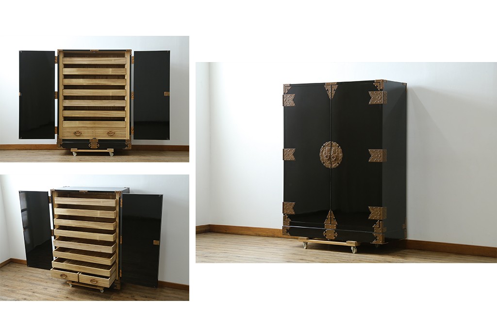 中古　美品!!　国産　職人手作り　高級家具　手打ち銅金具が素敵な黒漆塗りの民芸和箪笥　(R-082318)