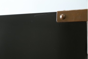 中古　美品!!　国産　職人手作り　高級家具　手打ち銅金具が素敵な黒漆塗りの民芸和箪笥　(R-082318)