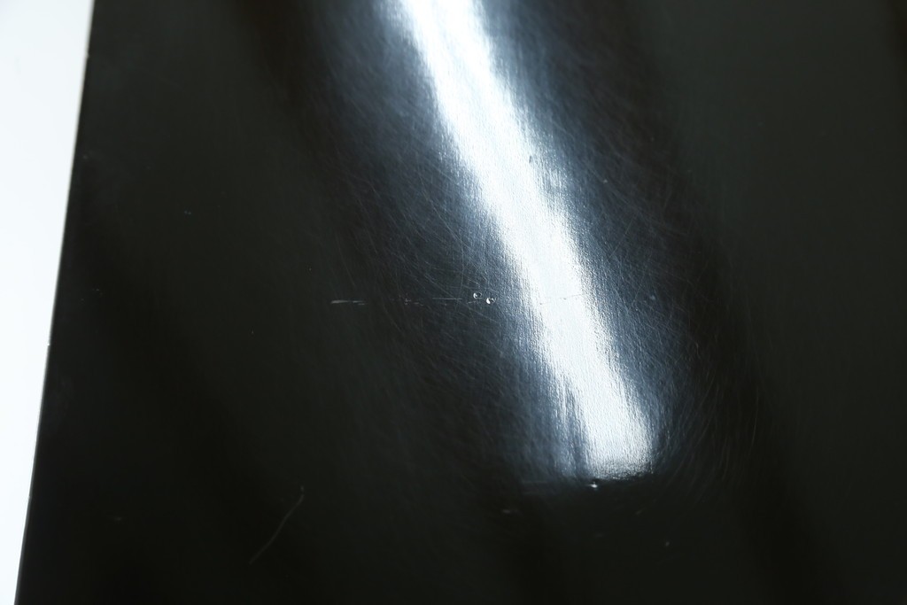 中古　美品!!　国産　職人手作り　高級家具　手打ち銅金具が素敵な黒漆塗りの民芸和箪笥　(R-082318)