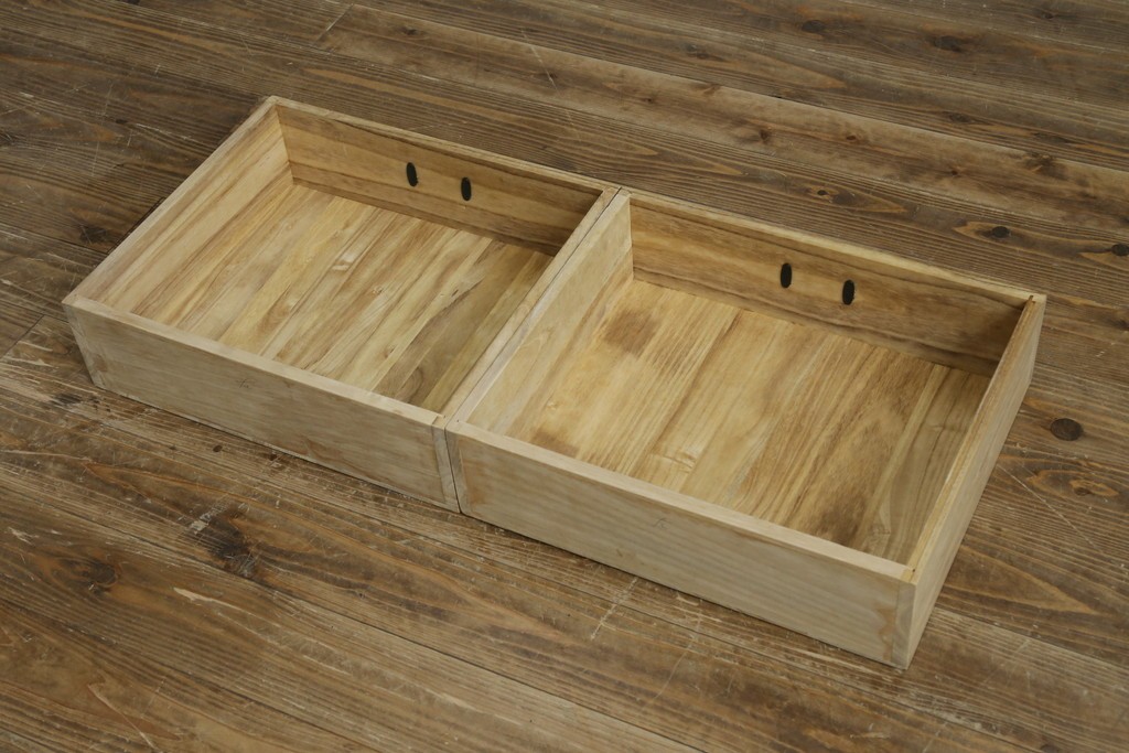 中古　美品!!　国産　職人手作り　高級家具　手打ち銅金具が素敵な黒漆塗りの民芸和箪笥　(R-082318)