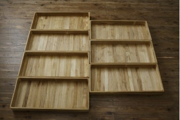 中古　美品!!　国産　職人手作り　高級家具　手打ち銅金具が素敵な黒漆塗りの民芸和箪笥　(R-082318)