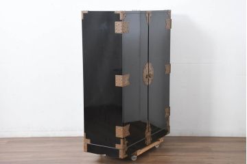 中古　美品!!　国産　職人手作り　高級家具　手打ち銅金具が素敵な黒漆塗りの民芸和箪笥(観音箪笥、着物箪笥、衣装箪笥、整理箪笥、収納箪笥、引き出し、チェスト)(R-082318)