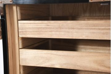 中古　美品!!　国産　職人手作り　高級家具　手打ち銅金具が素敵な黒漆塗りの民芸和箪笥(観音箪笥、着物箪笥、衣装箪笥、整理箪笥、収納箪笥、引き出し、チェスト)(R-082318)